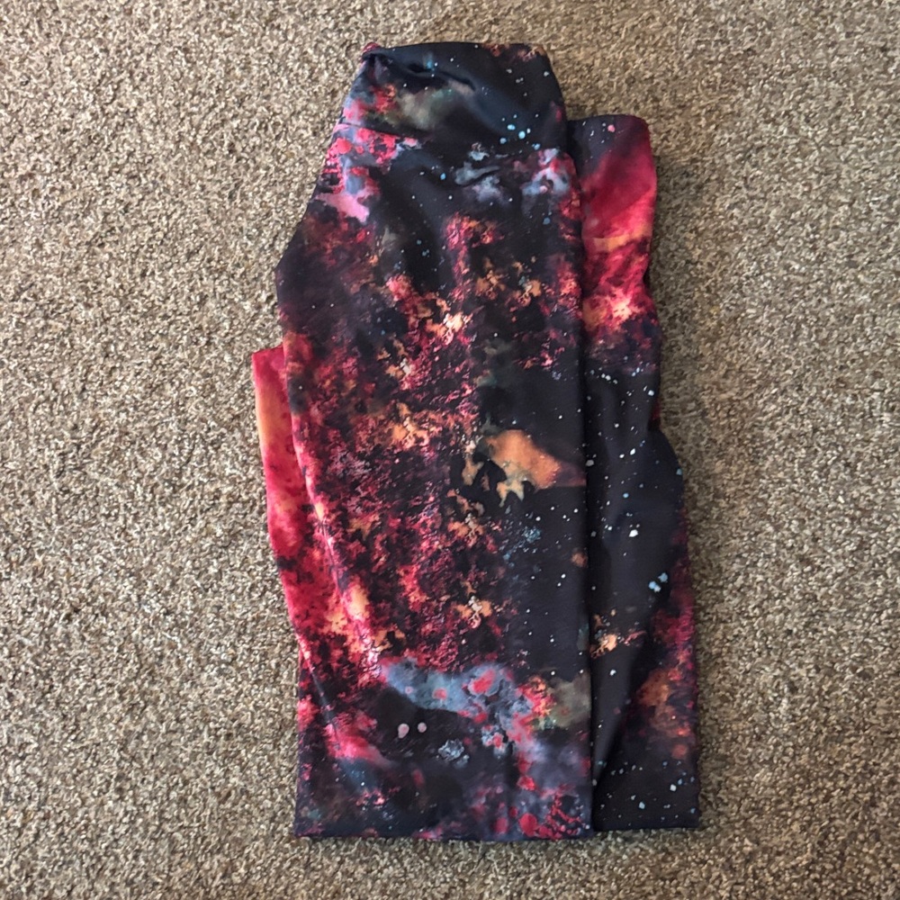 Onzie Galaxy Print Capris - Red and Black